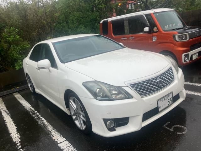 Toyota Crown Sedan