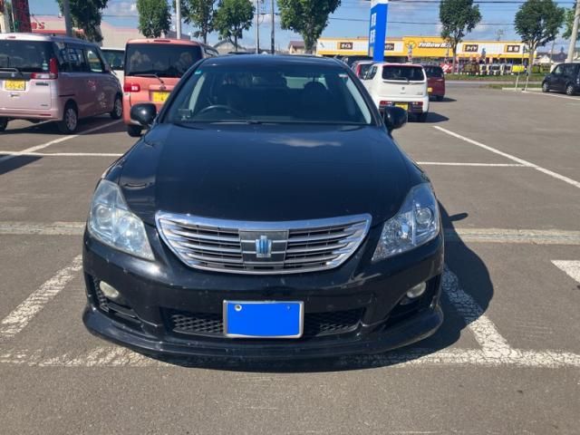 Toyota Crown Sedan