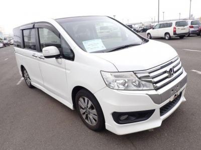 Honda Stepwagon Spada