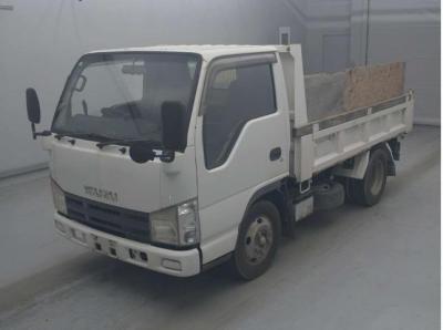 Isuzu ELF Truck