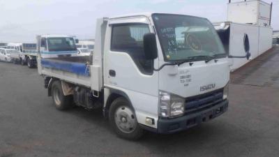 Isuzu ELF Truck