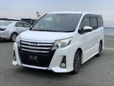 Toyota NOAH 2016