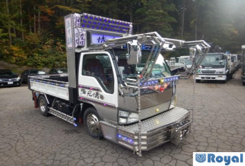 Isuzu ELF VAN