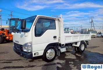 Isuzu ELF VAN