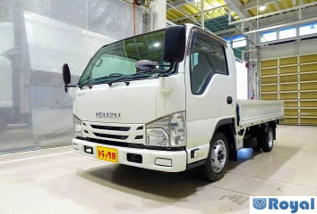 Isuzu ELF VAN