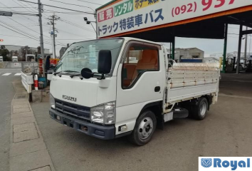 Isuzu ELF VAN