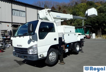 Isuzu ELF VAN
