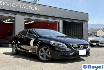 Volvo Volvo V40