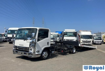 Isuzu ELF VAN