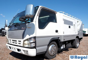 Isuzu ELF VAN