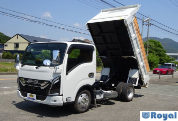 Isuzu ELF VAN