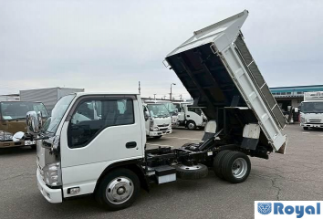 Isuzu ELF VAN