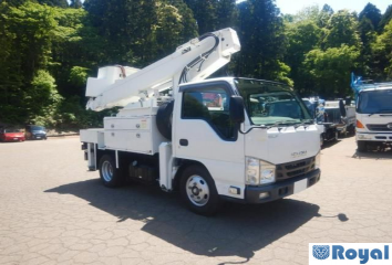 Isuzu ELF VAN