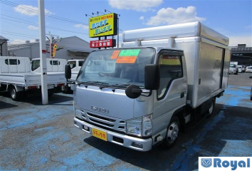 Isuzu ELF Truck