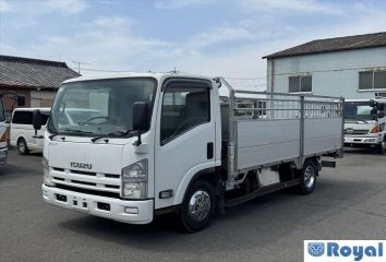 Isuzu ELF VAN