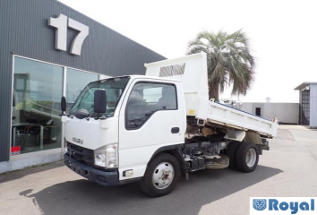 Isuzu ELF VAN