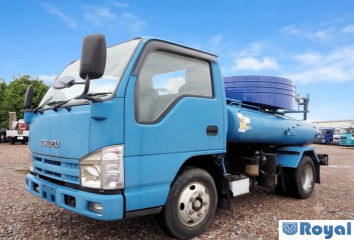 Isuzu ELF VAN