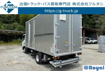 Isuzu ELF Truck