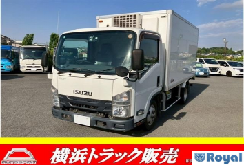 Isuzu ELF Truck