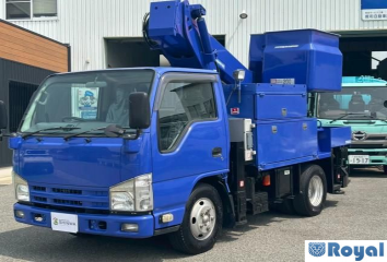 Isuzu ELF VAN