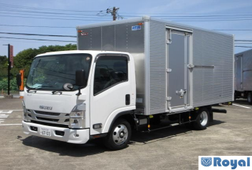 Isuzu ELF VAN