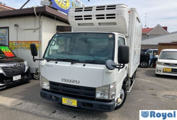 Isuzu ELF Truck