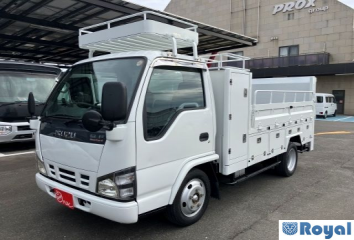 Isuzu ELF VAN