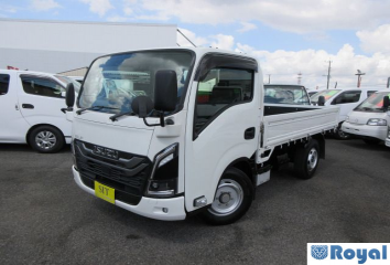 Isuzu ELF Truck
