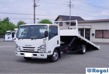 Isuzu ELF VAN