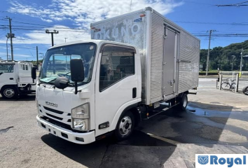 Isuzu ELF VAN
