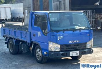 Isuzu ELF VAN