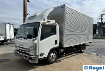Isuzu ELF VAN