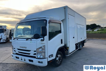 Isuzu ELF VAN