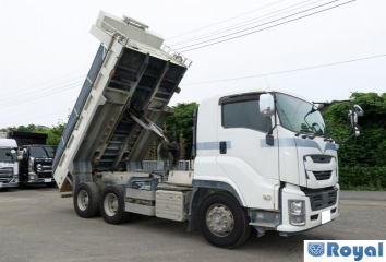 Isuzu Giga