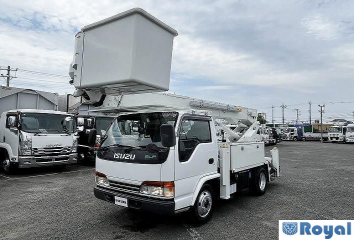 Isuzu ELF VAN