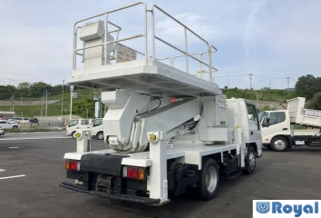 Isuzu ELF VAN
