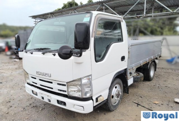 Isuzu ELF VAN