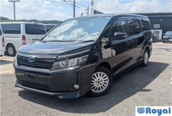 Toyota Voxy Hybrid
