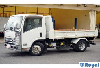 Isuzu ELF VAN