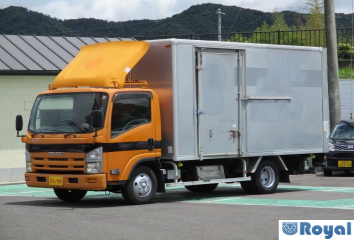 Isuzu ELF VAN
