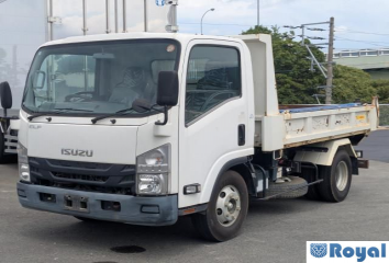 Isuzu ELF VAN
