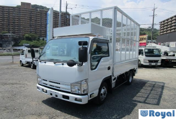 Isuzu ELF VAN