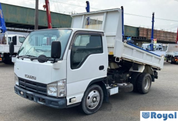Isuzu ELF VAN