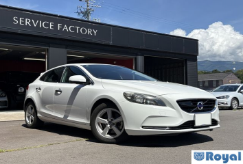 Volvo Volvo V40