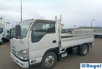 Isuzu ELF VAN