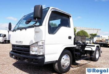 Isuzu ELF VAN