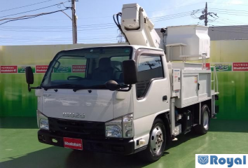 Isuzu ELF VAN