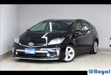 Toyota Prius PHV