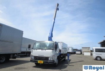 Isuzu ELF VAN
