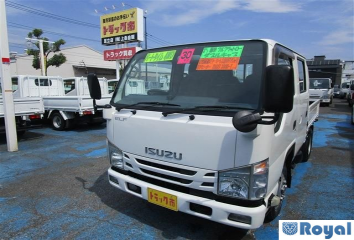 Isuzu ELF Truck